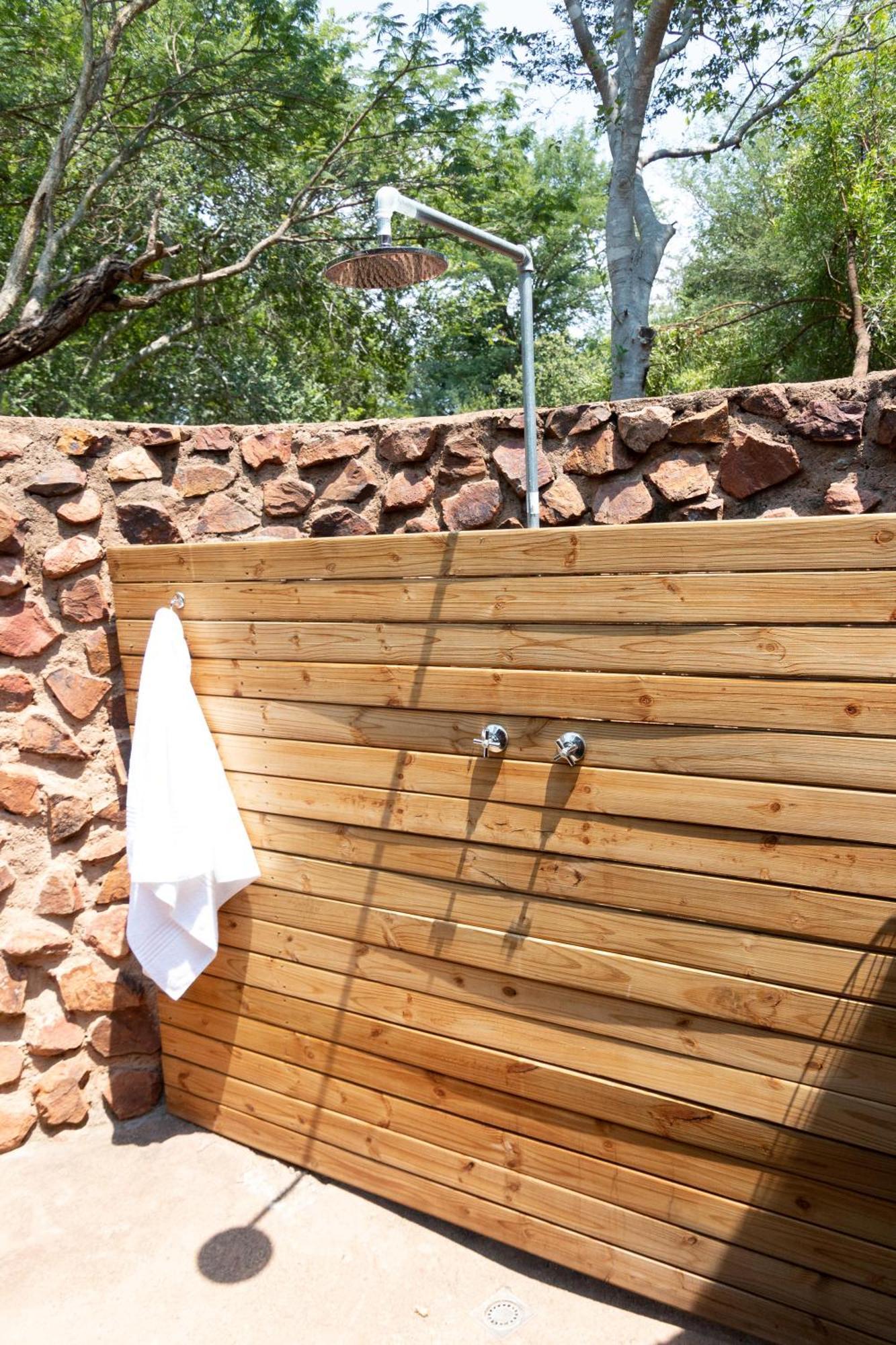 Mologa River Lodge Rust de Winter Buitenkant foto
