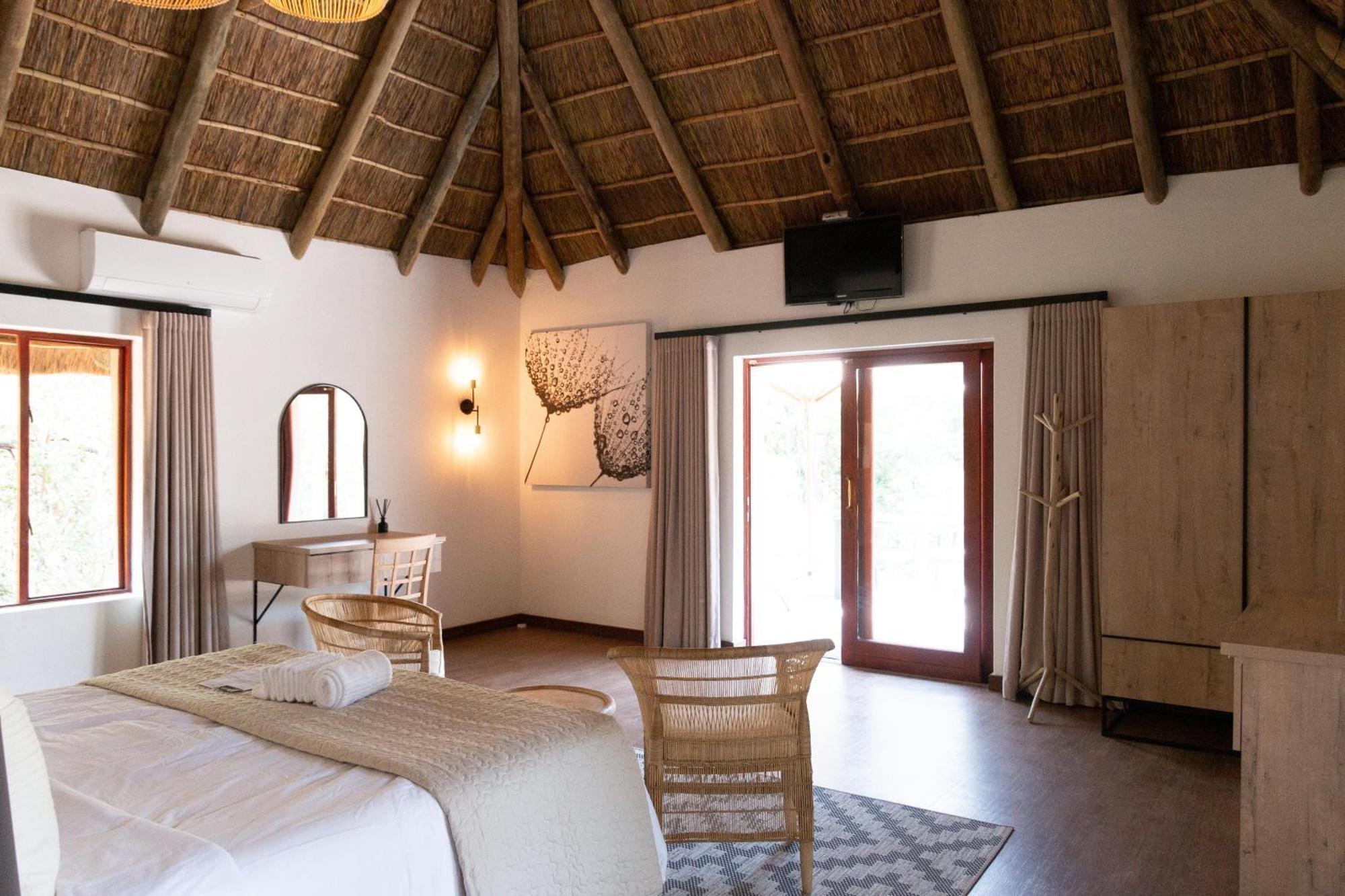 Mologa River Lodge Rust de Winter Buitenkant foto