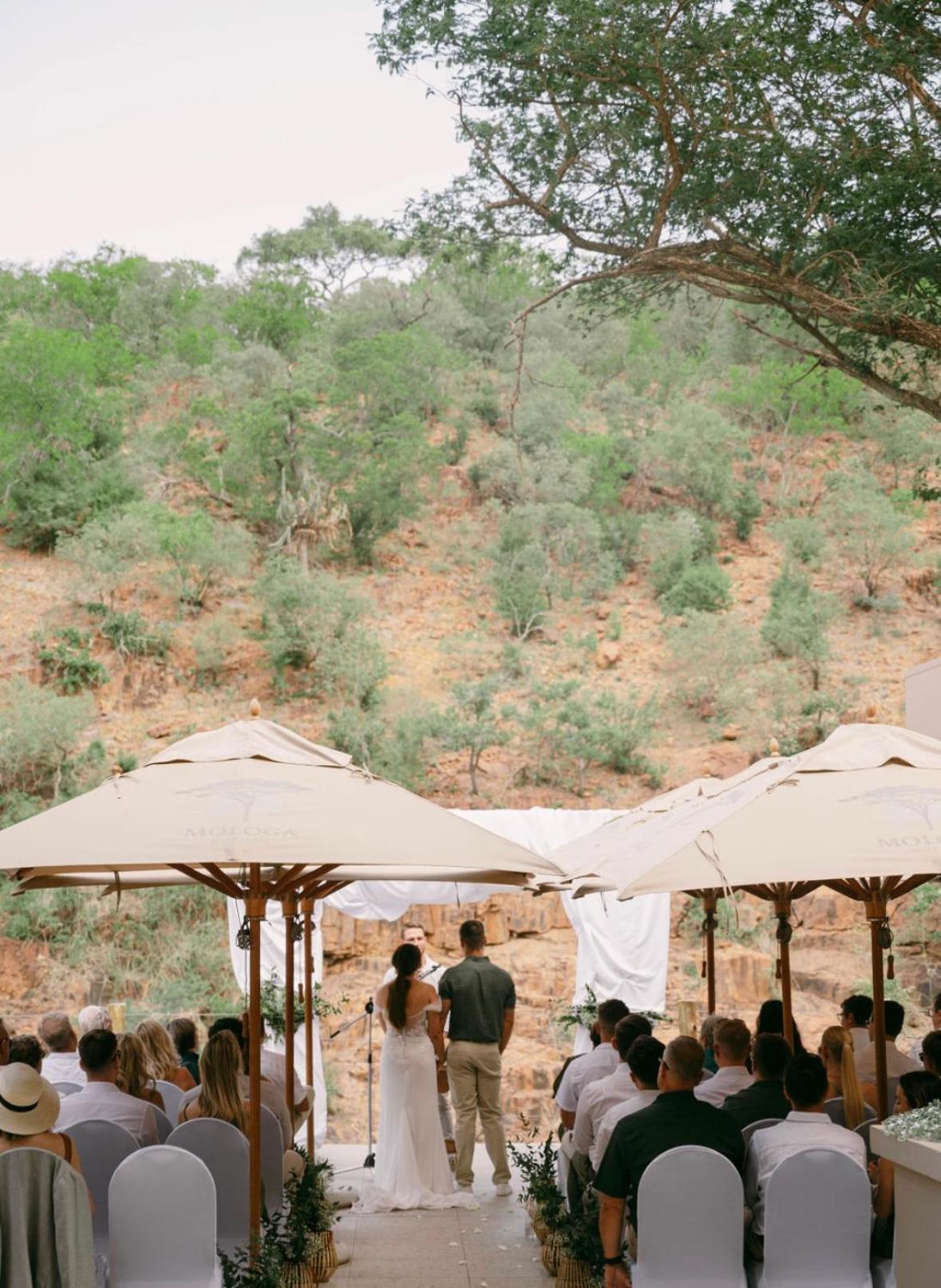 Mologa River Lodge Rust de Winter Buitenkant foto