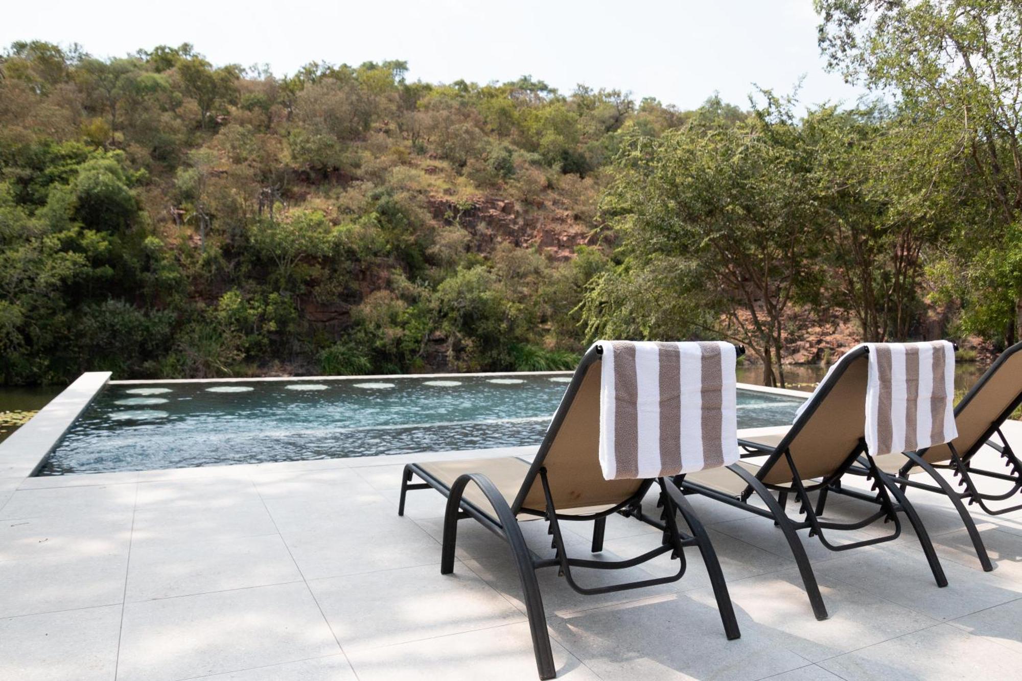 Mologa River Lodge Rust de Winter Buitenkant foto